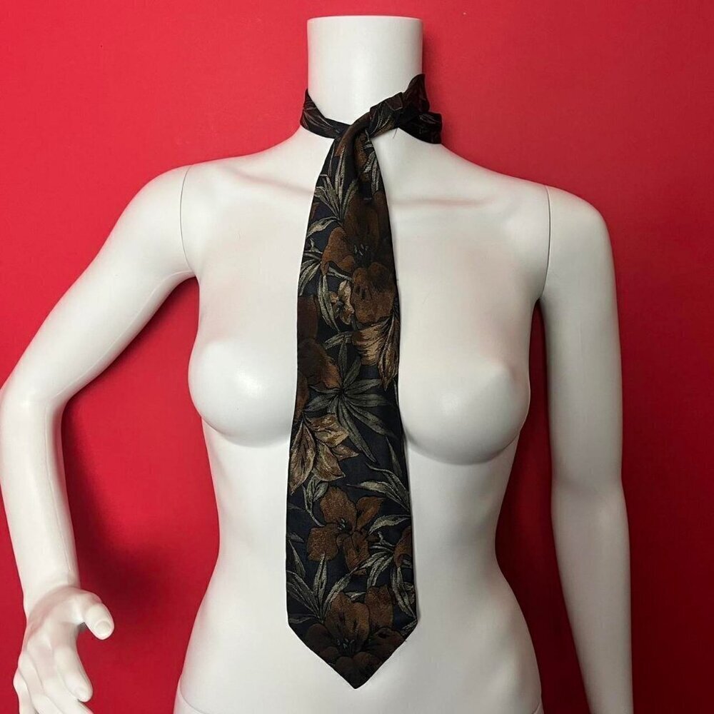Hyde park / Floral patterned dress tie 🖤💛​​​​​​​